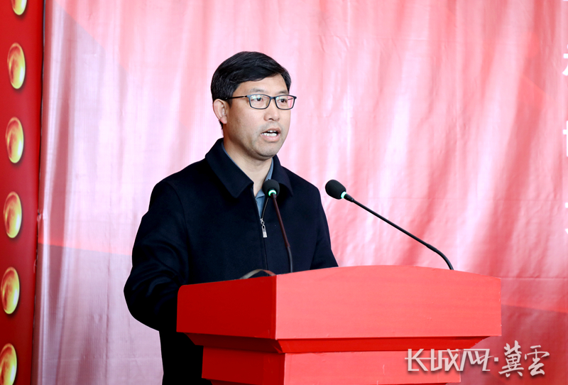 怀来县委常委,副书记冯占武致辞.长城网·冀云客户端记者 章紫薇 摄