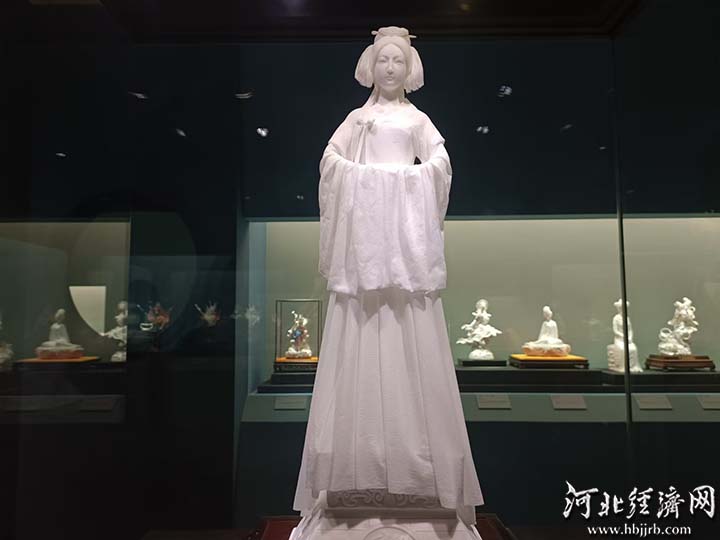 白瓷界网红“玉漱公主”来了 《一色万象——白瓷艺术展》在河北博物院开展_河北经济网