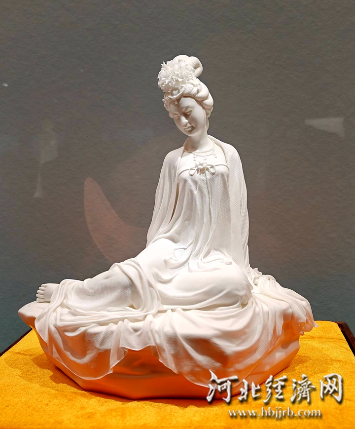 白瓷界网红“玉漱公主”来了 《一色万象——白瓷艺术展》在河北博物院开展_河北经济网