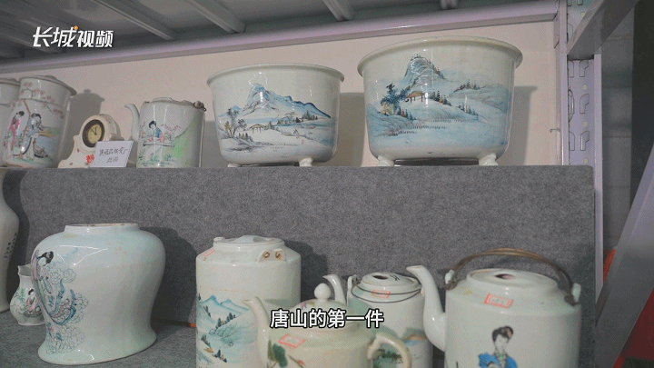 1738895056838042312.gif 启新202527102432.gif