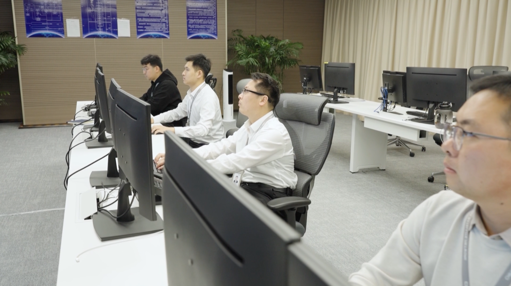 1111微信图片_2025-12-06_222625_076