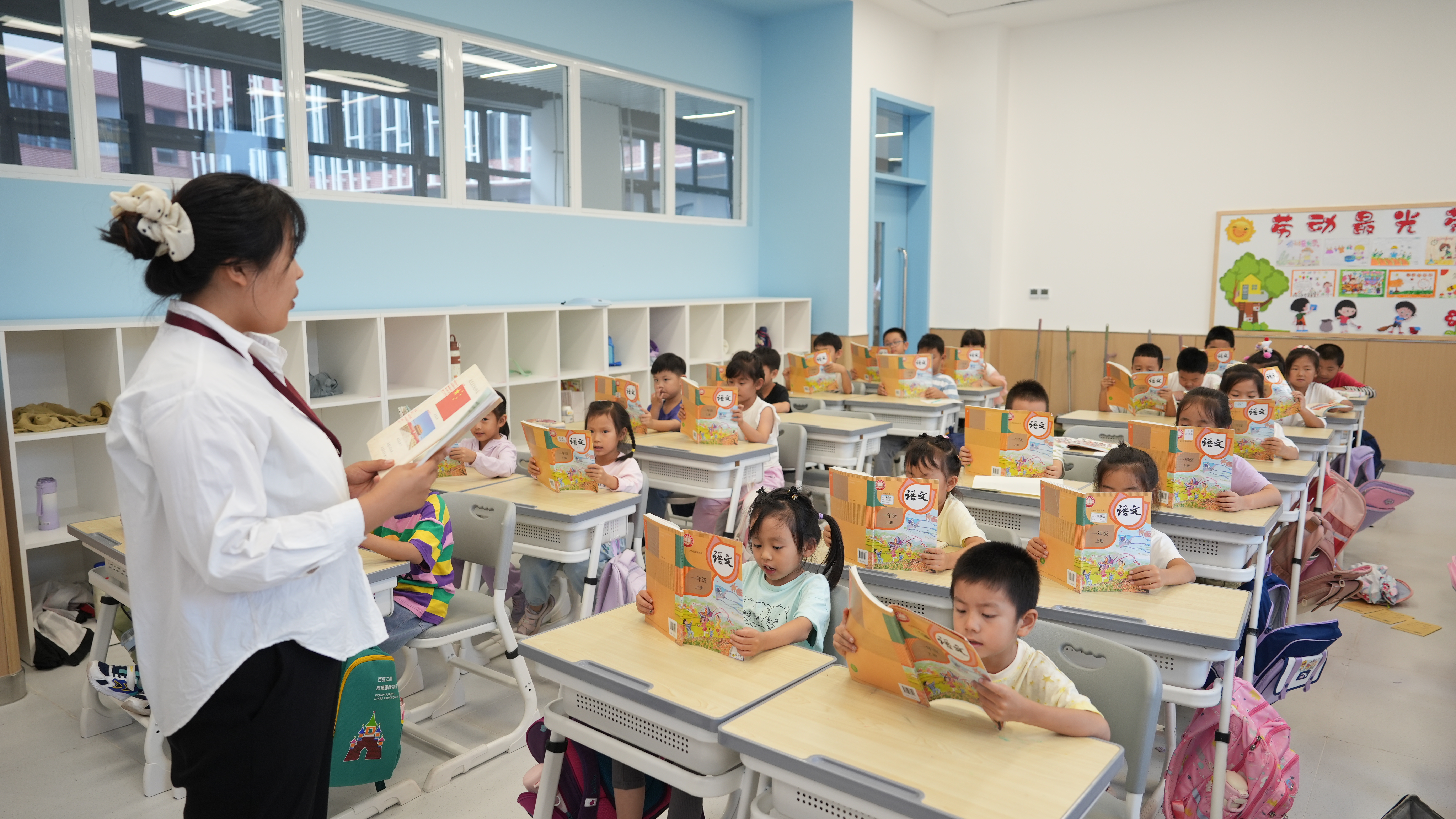 人大附中联合学校总校成员校大厂学校 小学生正在上课 (4)