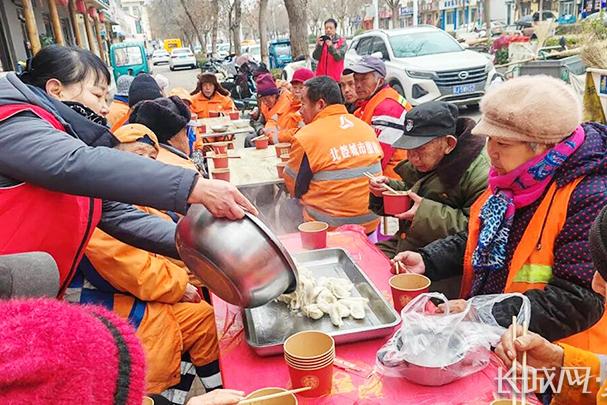 沧州南皮：热饺暖寒冬 关爱暖人心