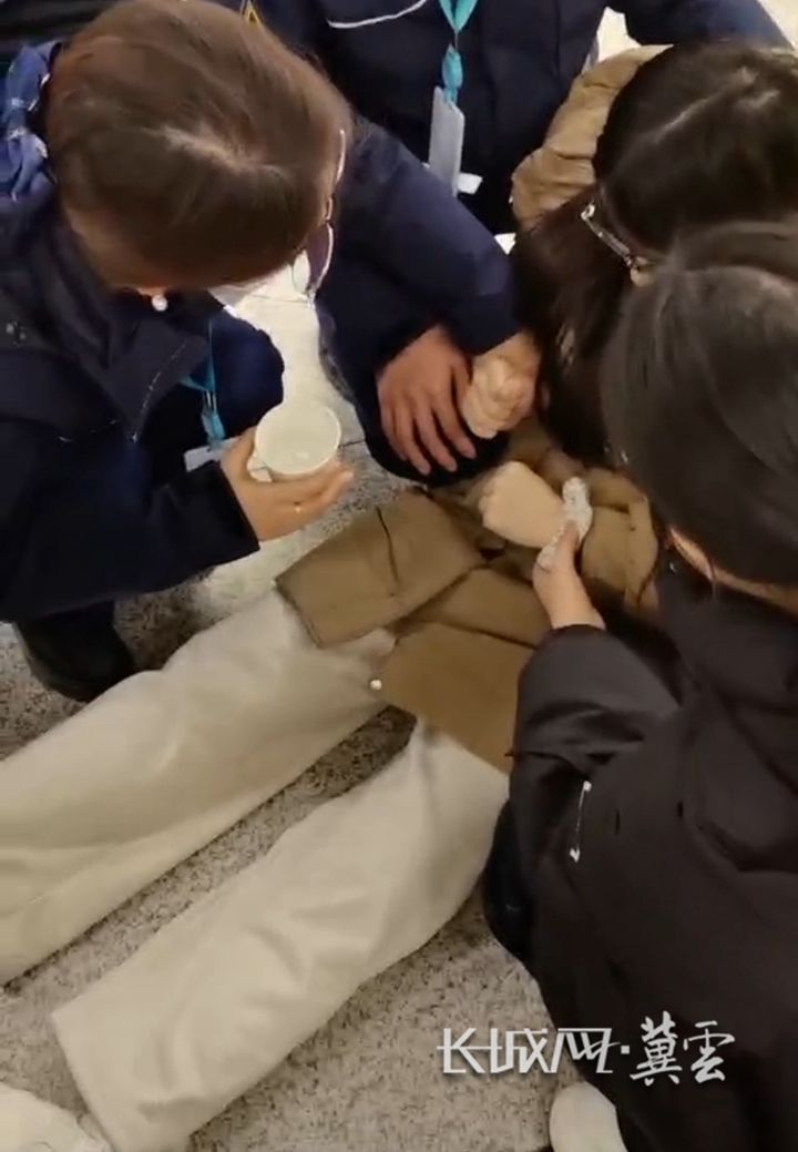 8fee306d6ca294281128d3d593df53fe