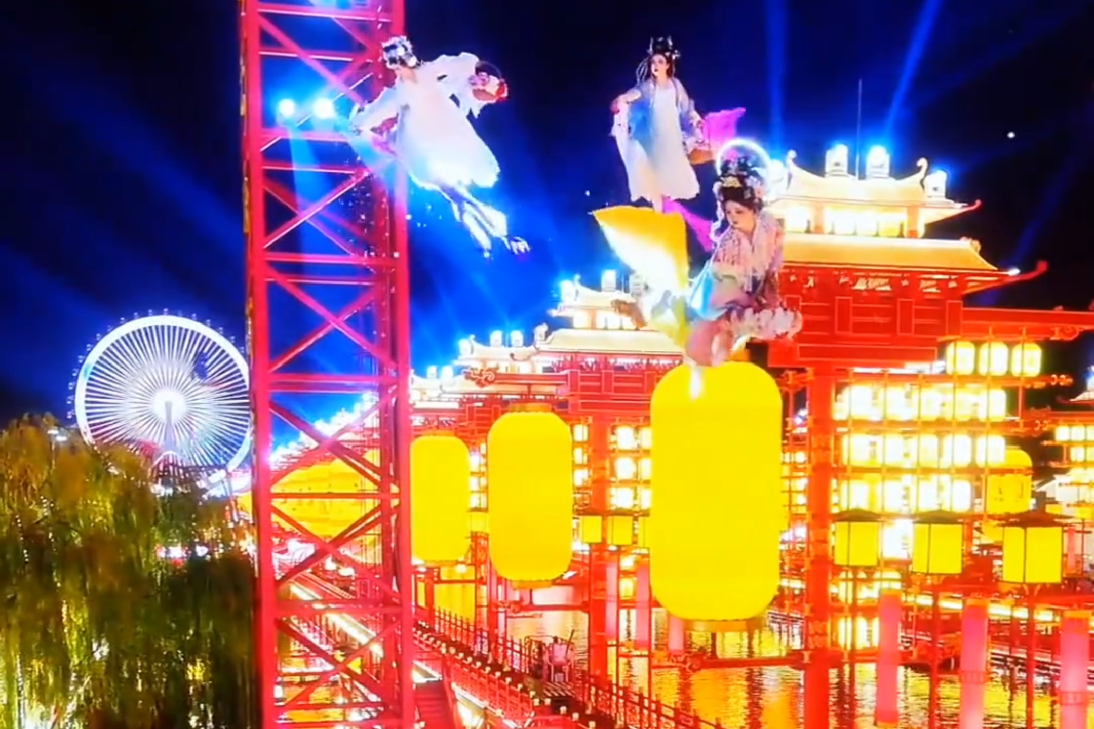 河头老街景播忙 年货备起来