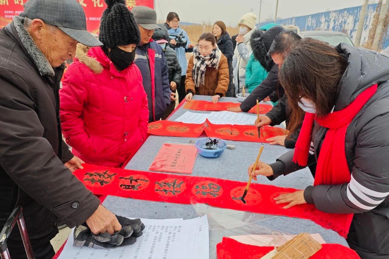 衡水桃城区举办“乡村文化大集”把文化年礼送到群众家门口