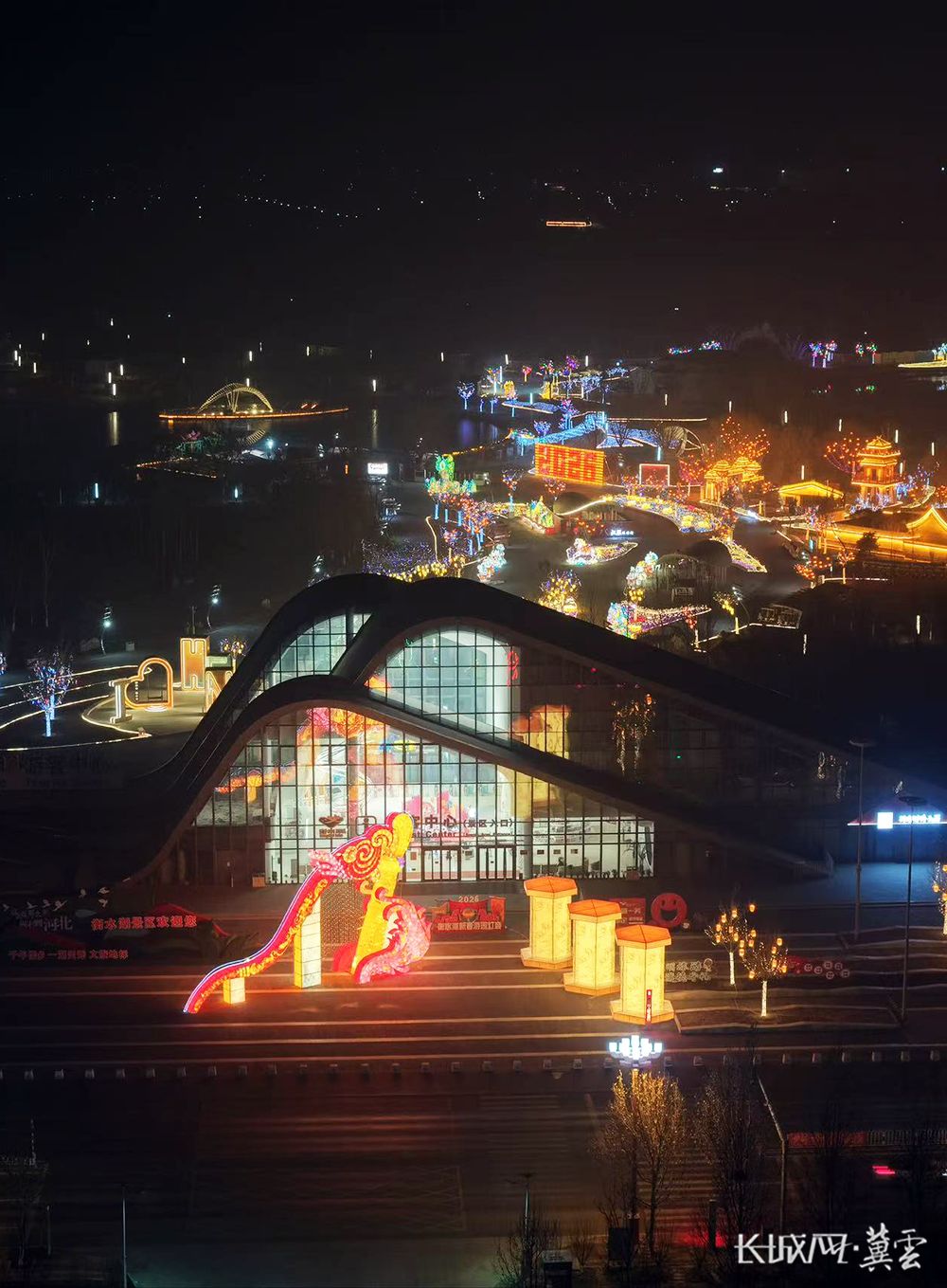 游客中心主入口俯拍