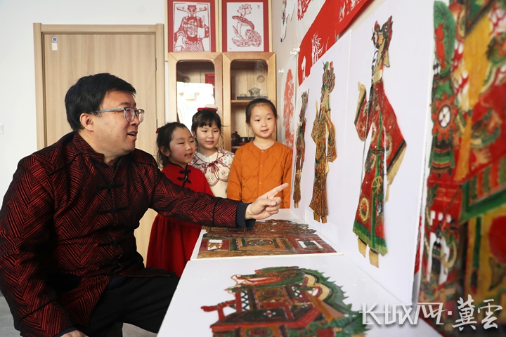 唐山市丰润区：皮影闹新春