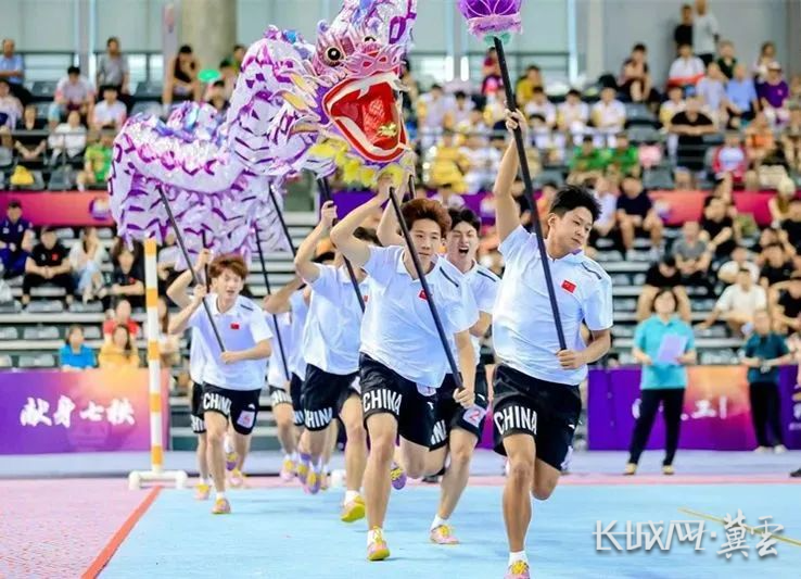 1 天津体育学院舞龙队