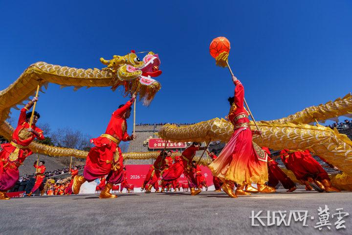 秦皇岛山海关：巨龙跃龙头 起舞山海间