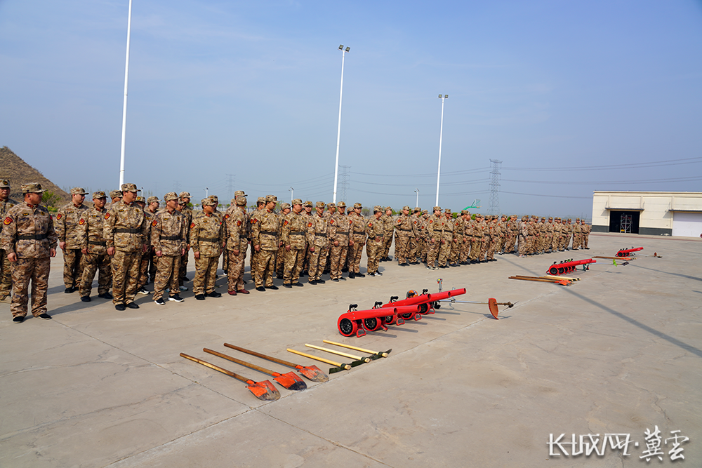 图二为:2026年4月3日,衡水市冀州区民兵应急连防火演练拉动集结现场 马涛摄