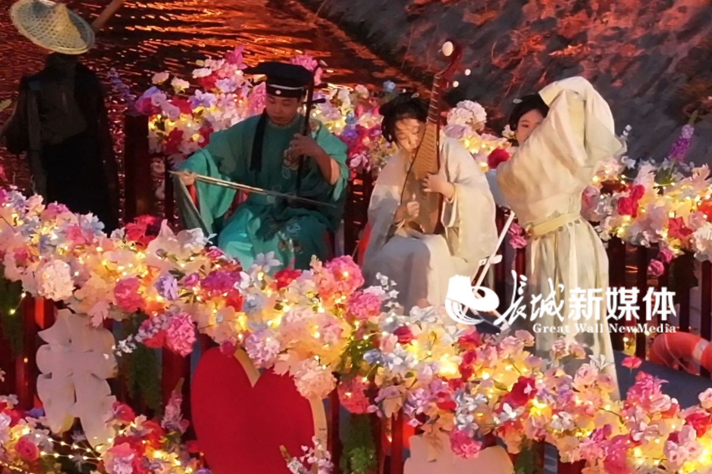 微视频 | 邯郸道夜游引爆“五一”