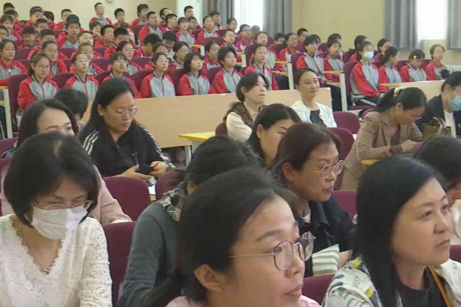 书香赋能中考 家校共筑成长