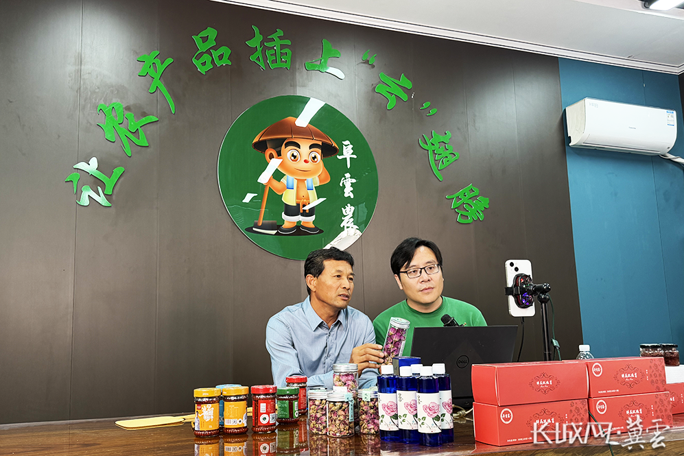微视频 | 不止卖花！看衡水阜城糙汉专家如何靠一朵玫瑰出圈