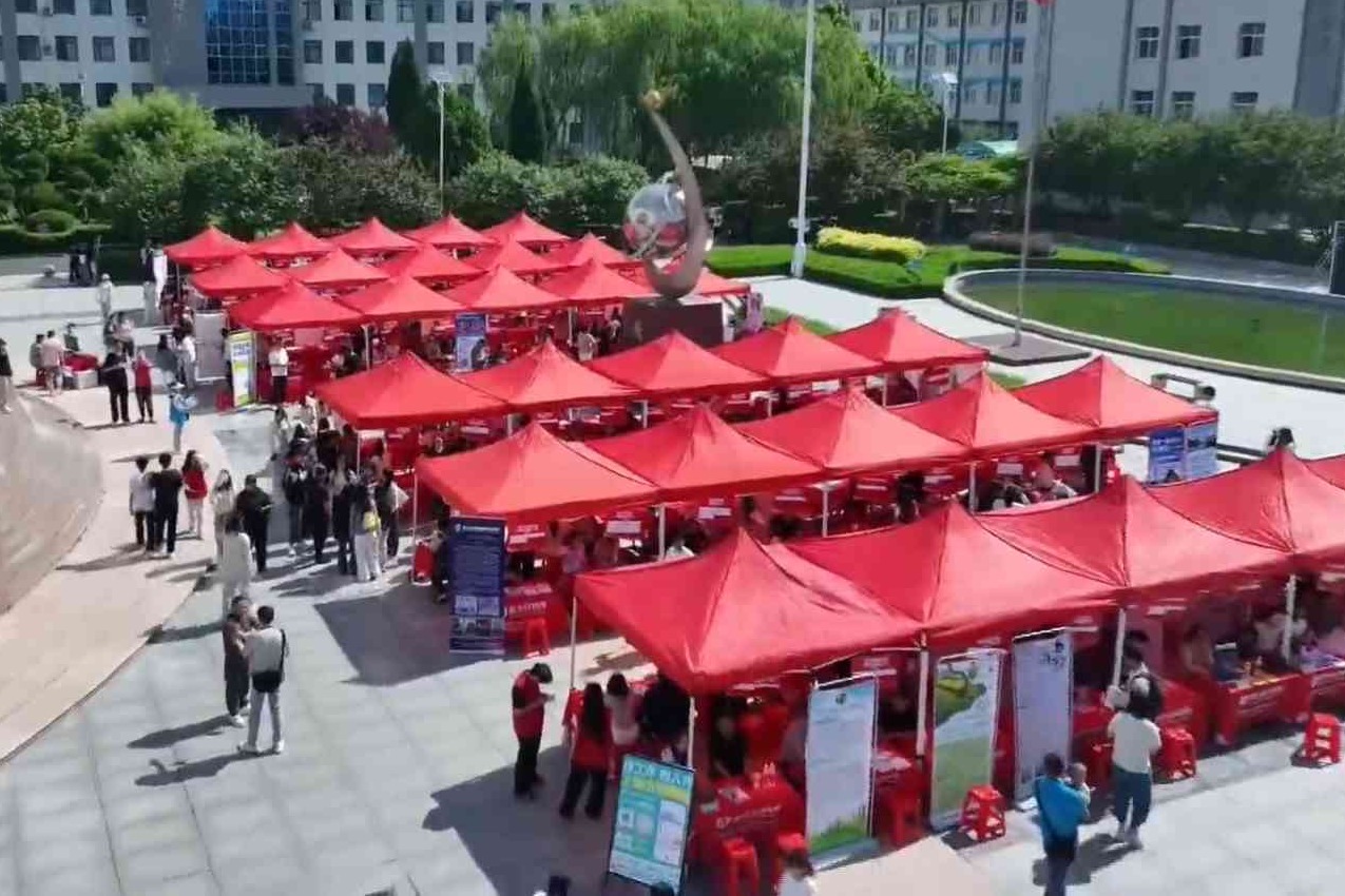 精准对接供需 暖心服务护航毕业生就业