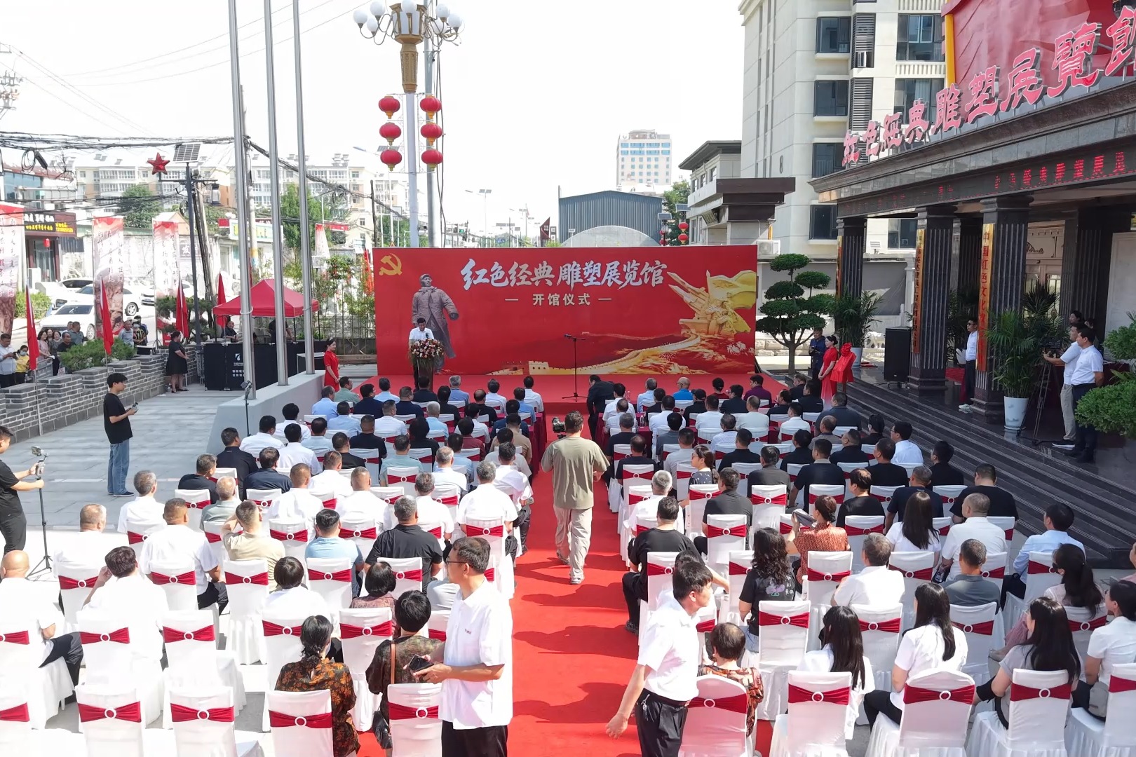 河北曲阳县：红色经典雕塑展览馆正式开馆