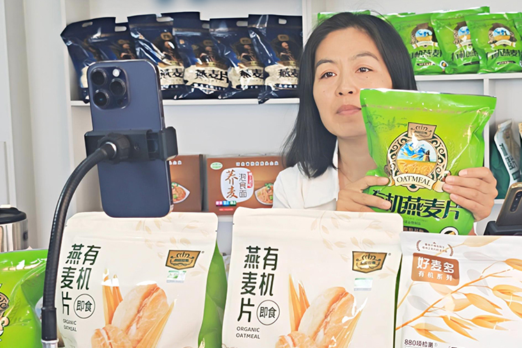 坝上粗粮变身“网红健康餐”