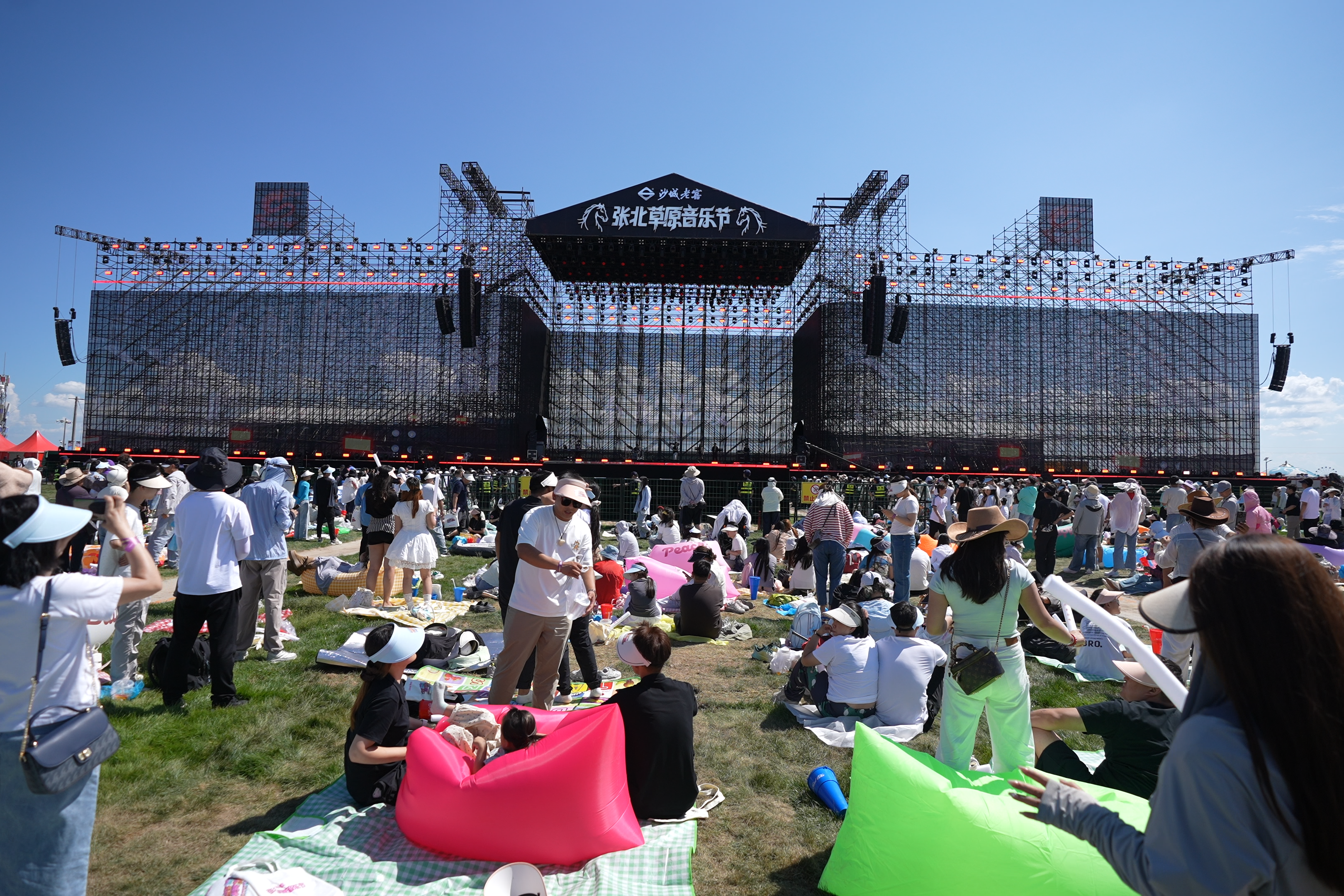 音赴草原 野在张北丨开唱，热辣滚烫嗨翻全场
