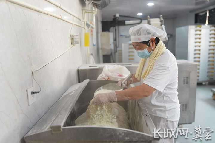 唐山迁安：“一品一播”赋能乡村振兴 老面馒头云端直达餐桌