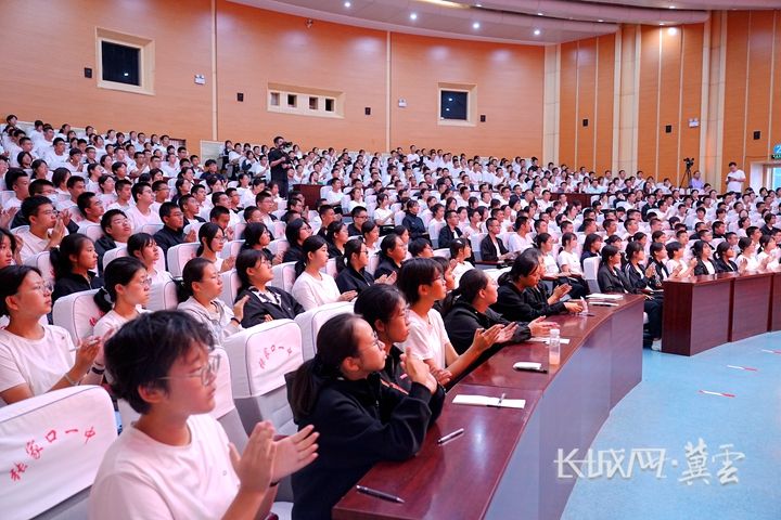 学生现场_副本