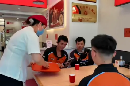 爱 “新” 餐厅暖心上线 筑牢新就业群体歇脚港湾