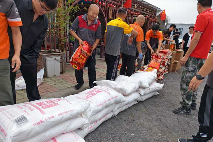唐山迁安市开展关心关爱新就业形态劳动者慰问活动